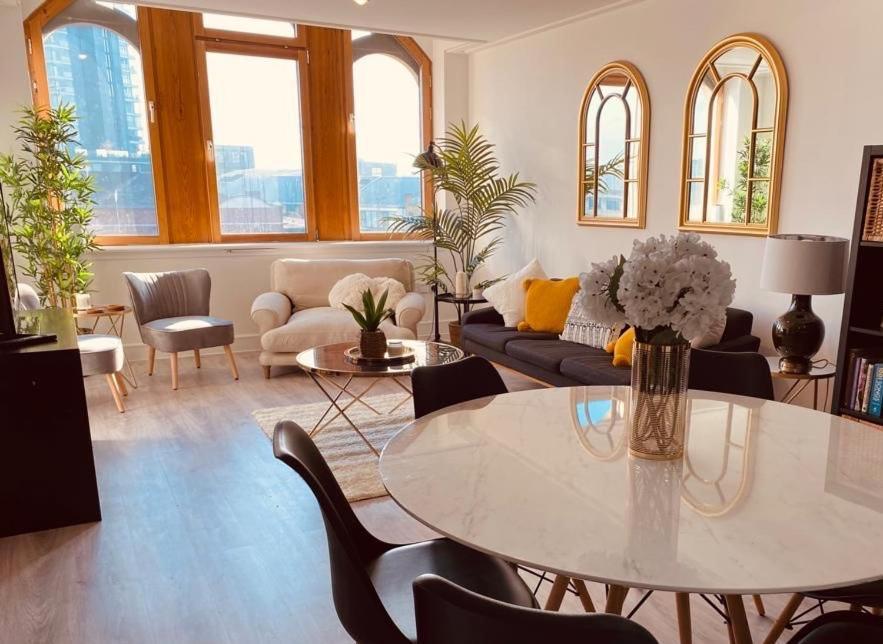 Spacious 2 Bedroom City Pad In Old Street ロンドン エクステリア 写真